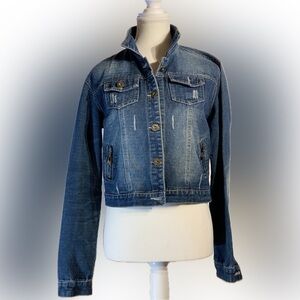 Hendi cropped distressed denim jacket women’s size large, button up, side adjust